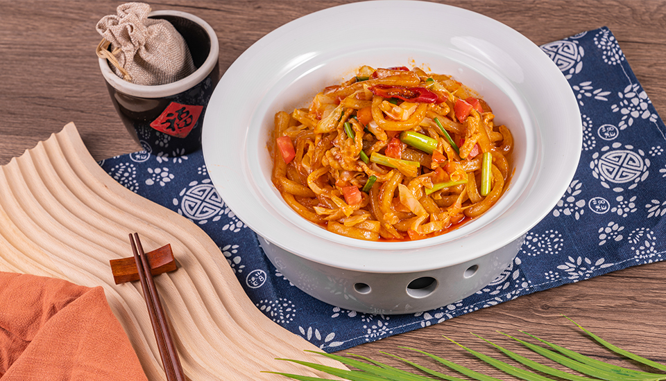 泡菜肉絲炒手搟粉